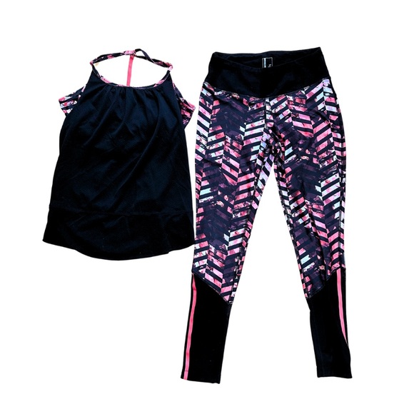 Womens Activewear Outfit - Picture 2 of 2